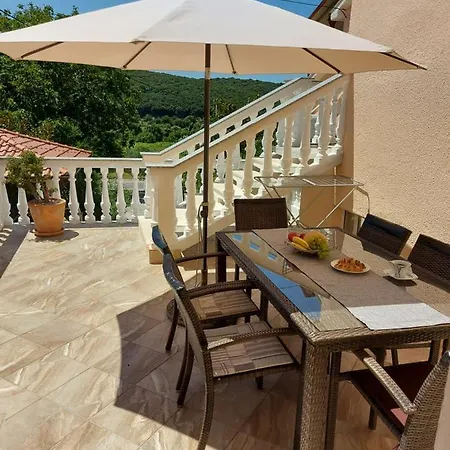 Apartman Larisa Appartamento Kampor