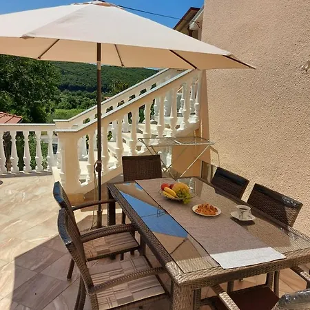 Apartman Larisa Appartamento Kampor