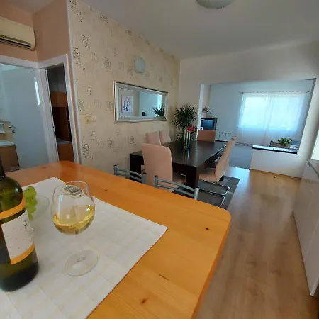 Apartman Larisa Appartamento