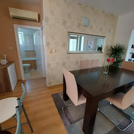 Apartman Larisa Kampor