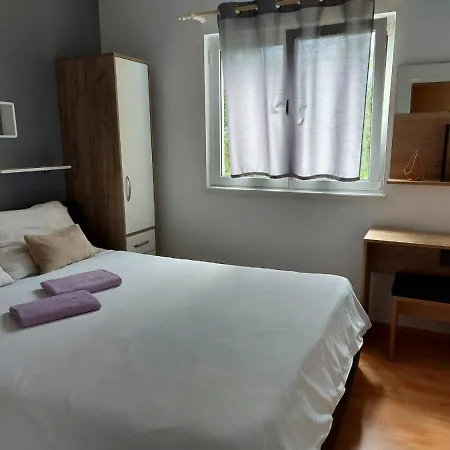 Apartman Larisa Appartamento *