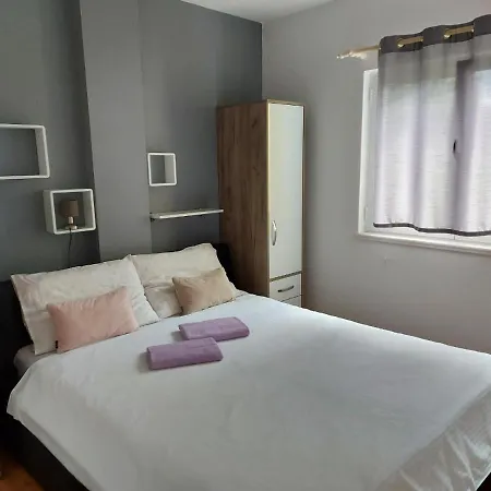 Apartman Larisa Appartamento Kampor